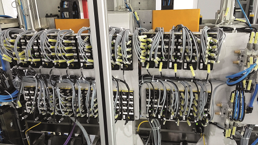Turck Banner semplifica la produzione di componentistica per auto